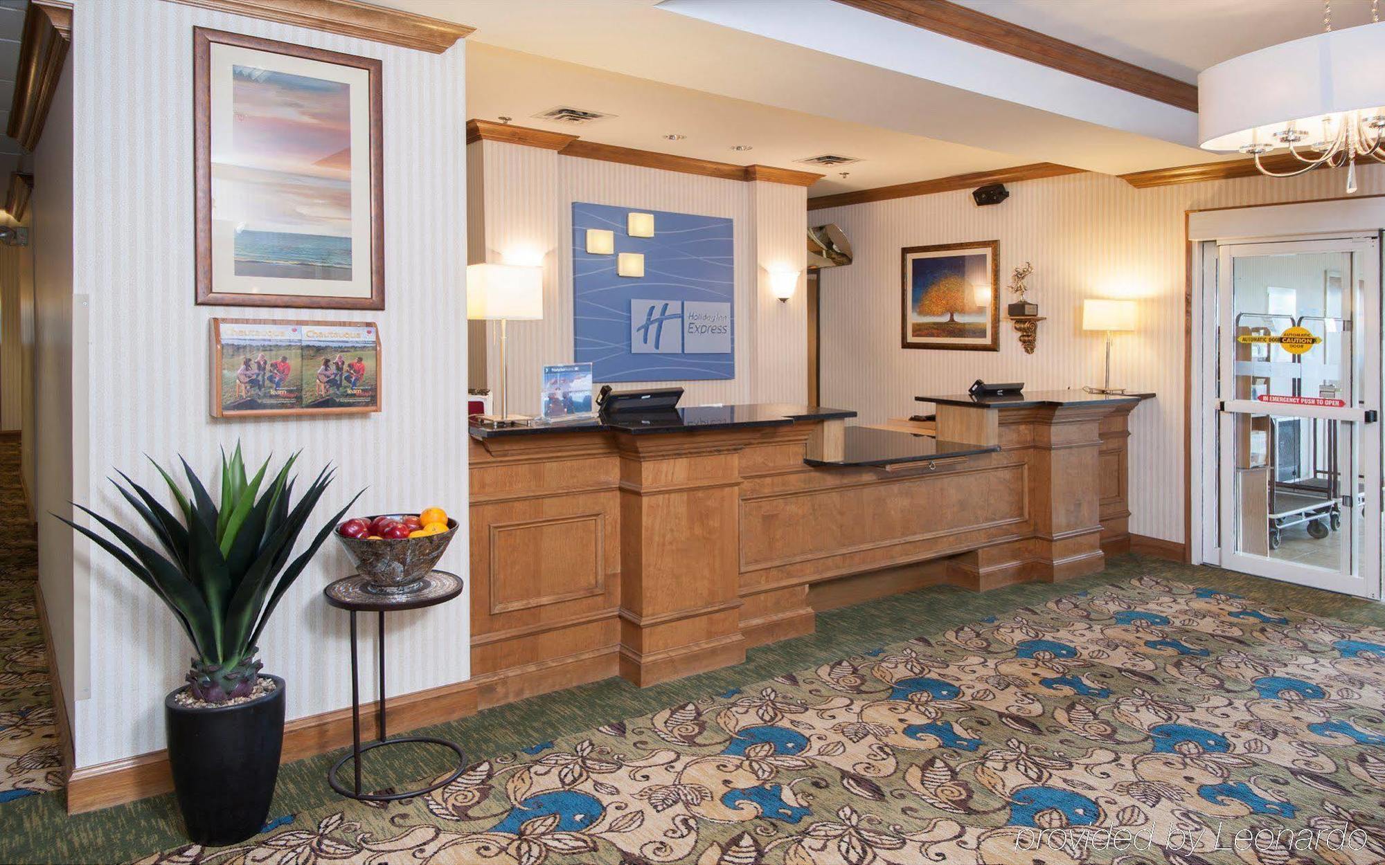 Comfort Inn & Suites Findley Lake Eksteriør billede
